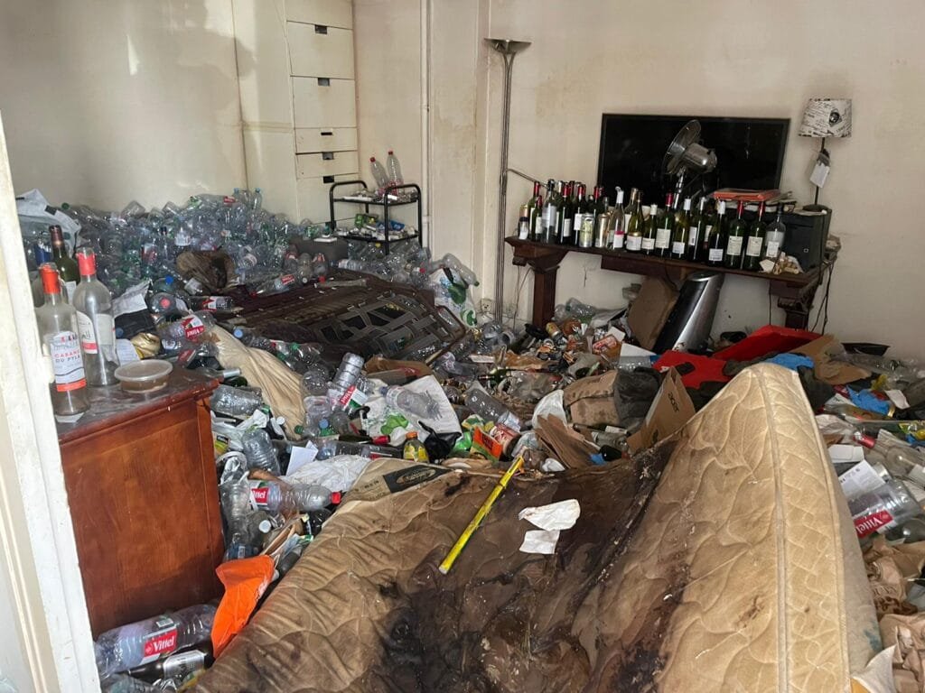 Nettoyage après sinistre à Lyon – Décontamination après incendie et dégâts des eaux à Villeurbanne et Vénissieux
